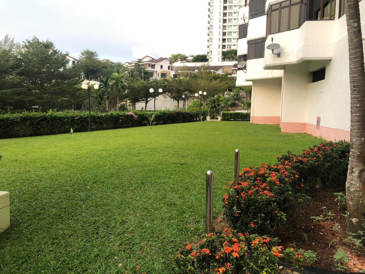 Beach Resort Home Stay Sri Sayang Apartment Batu Ferringhi 2Bedroom Buitenkant foto