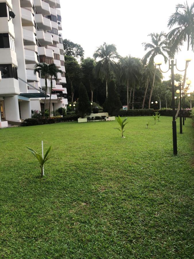 Beach Resort Home Stay Sri Sayang Apartment Batu Ferringhi 2Bedroom Buitenkant foto