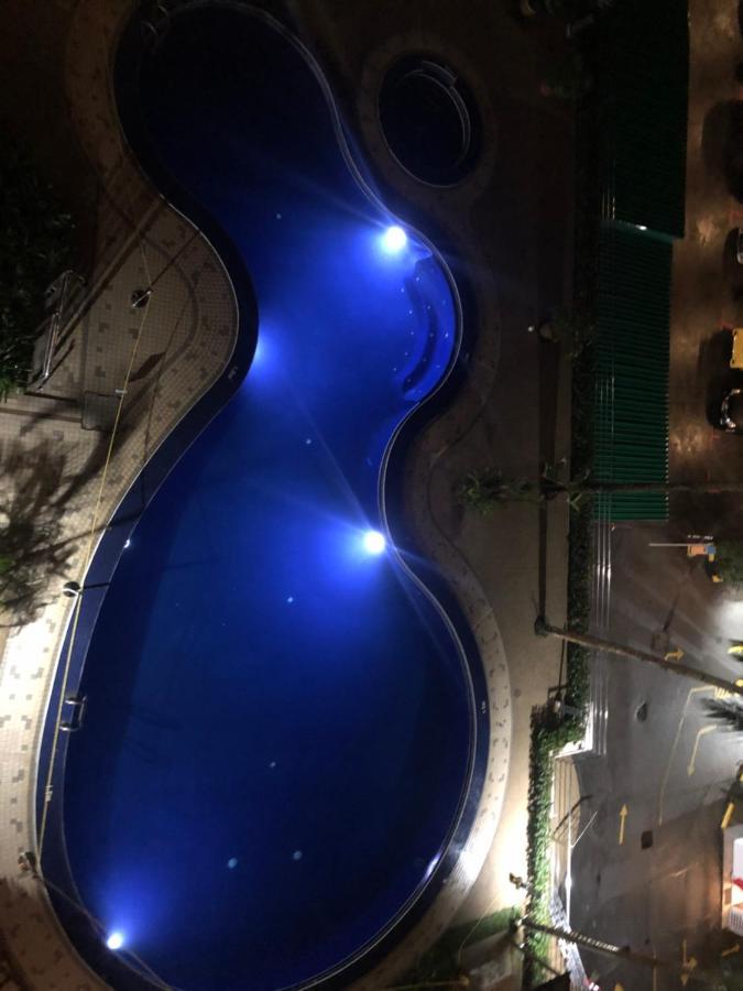 Beach Resort Home Stay Sri Sayang Apartment Batu Ferringhi 2Bedroom Buitenkant foto