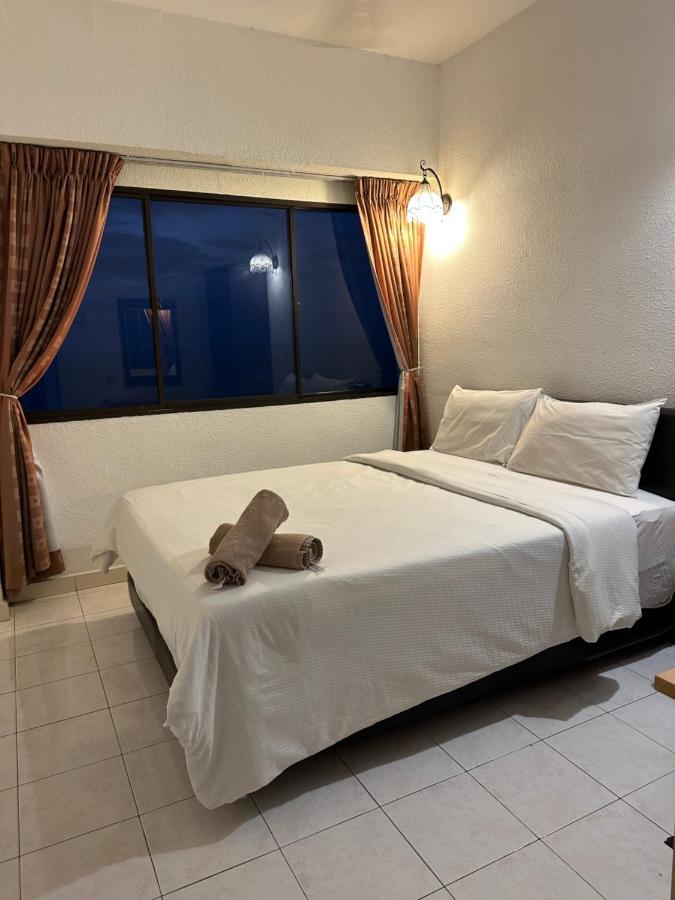 Beach Resort Home Stay Sri Sayang Apartment Batu Ferringhi 2Bedroom Buitenkant foto